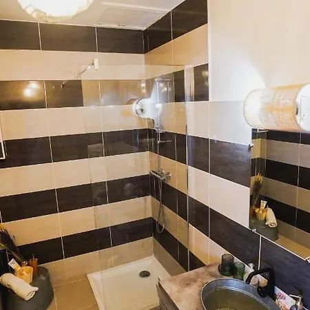 La Lavandiere, Centre Historique, Fibre, Ess, Rez-de-chaussee, Bedinshop Apartment Romans-sur-Isere