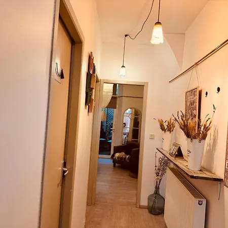 La Lavandiere, Centre Historique, Fibre, Ess, Rez-de-chaussee, Bedinshop *
